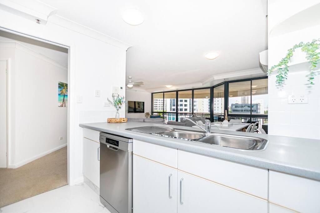 Broadbeach Victoria Square Gold Coast Exterior foto